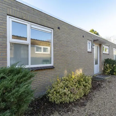 Lovely Bungalow Near The Beach For 5 People *