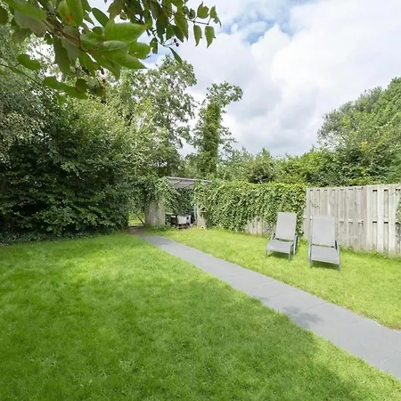 Lovely Bungalow Near The Beach For 5 People Semesterbostad
